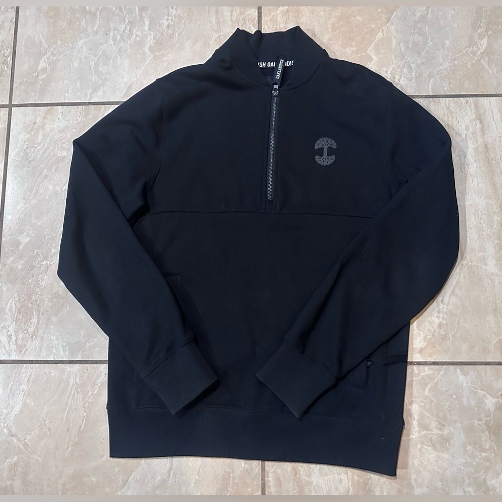 Black OakLandish Men’s zip up hoodie size S